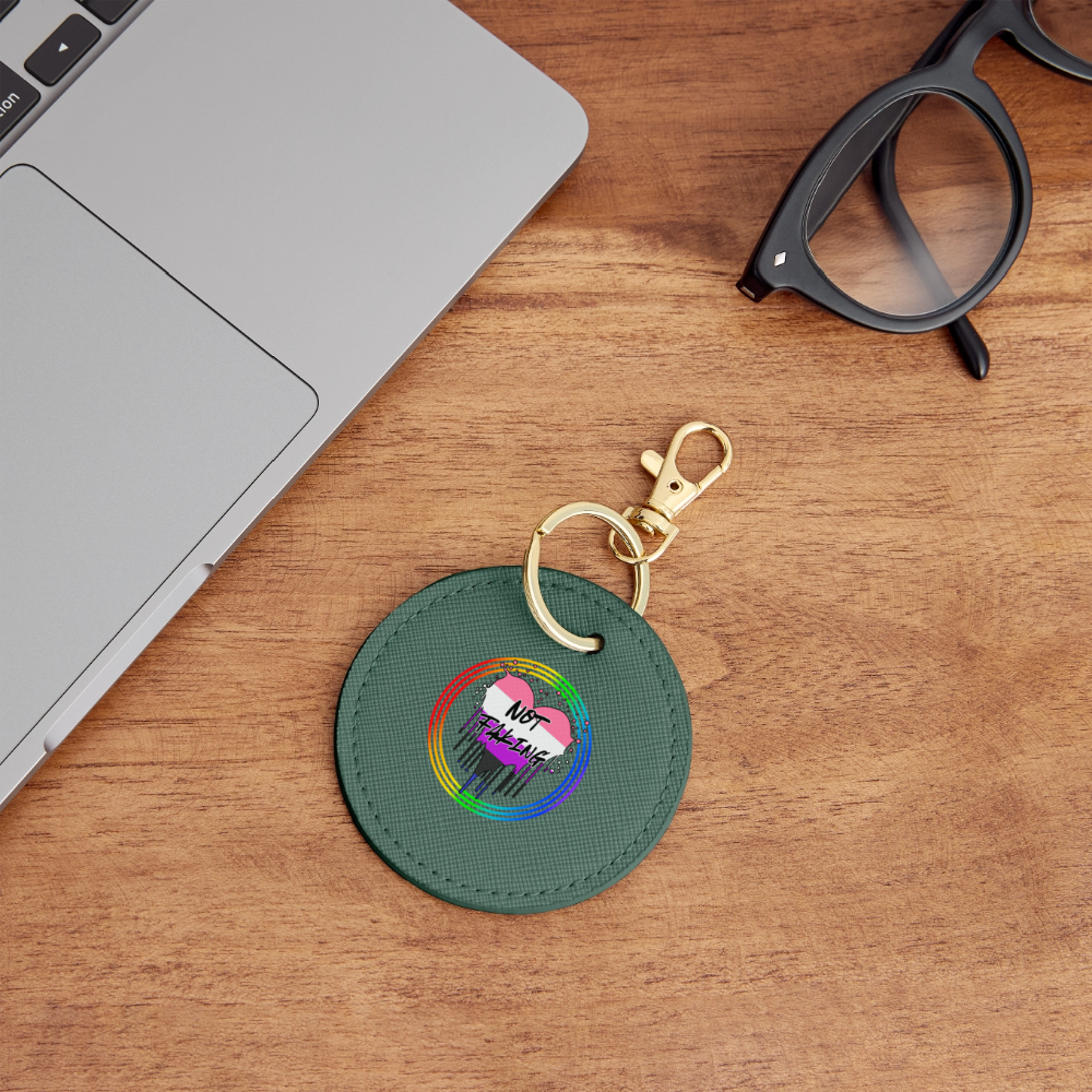 Genderfluid Not Faking It "Regenbogenkreis Edition" - BOUTIQUE Schlüsselanhänger - Fichte