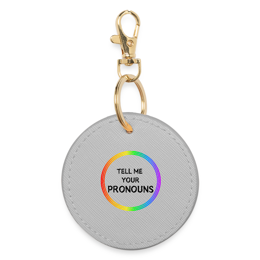 Tell me your Pronouns Regenbogenkreis - BOUTIQUE Schlüsselanhänger - Grau