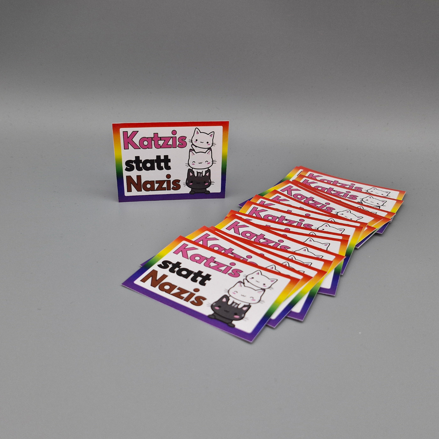 Katzis statt Nazis "Gestapelte Edition", Sticker gegen Rechts, 30 Stück